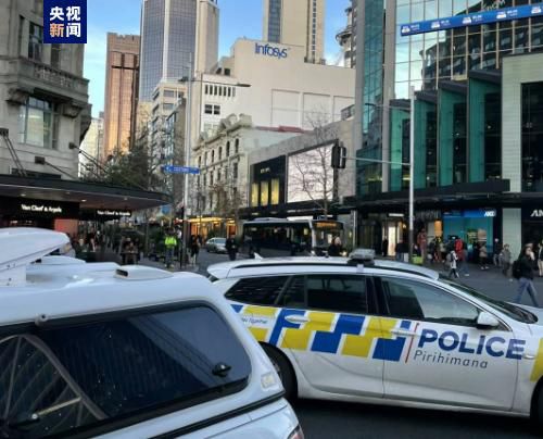 当教练要我去做一些不同的事情时，整个球队都会用不同的方法来做出适应。